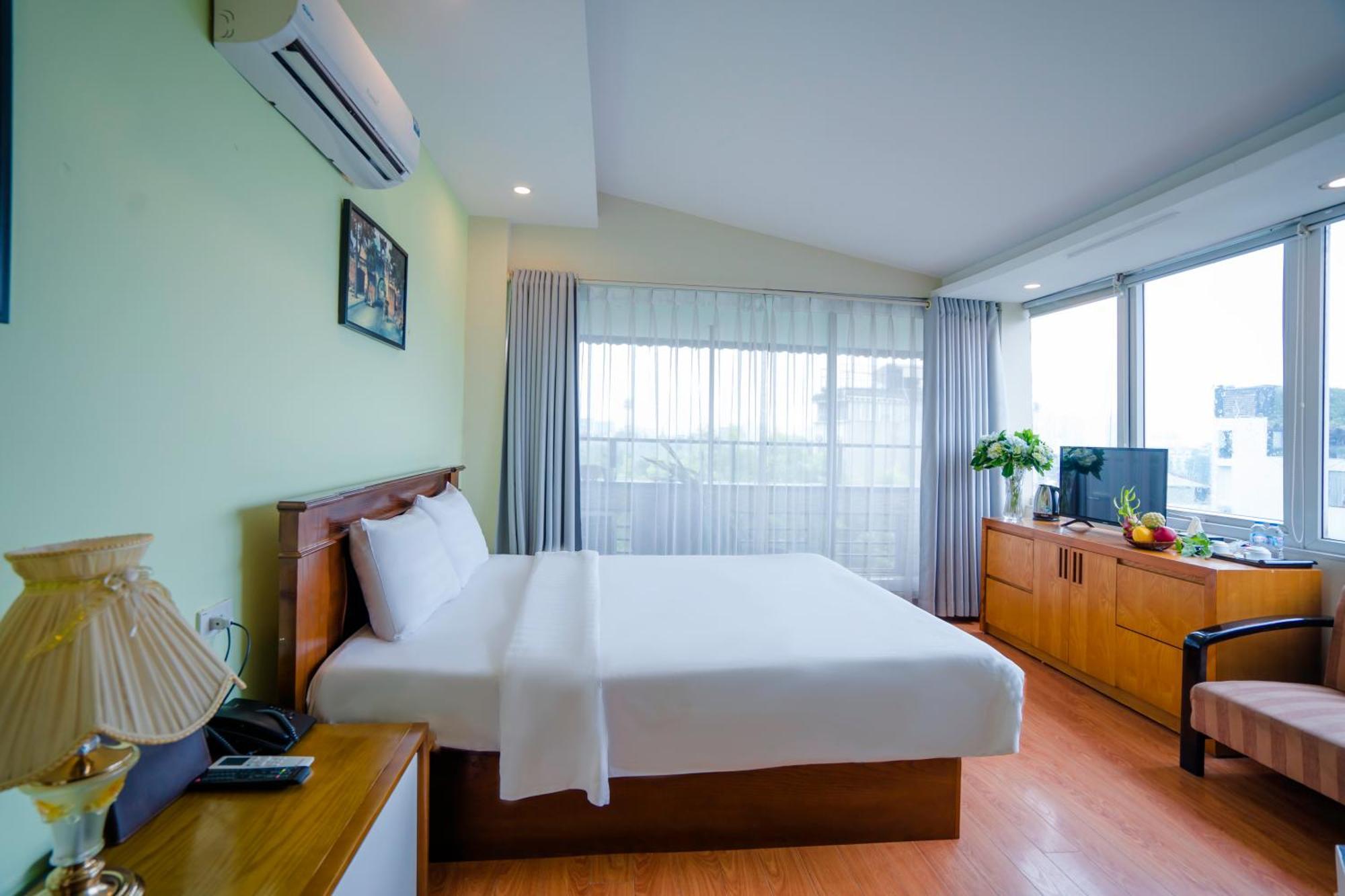 Ha Noi Lake View Hotel & Travel ハノイ市 エクステリア 写真