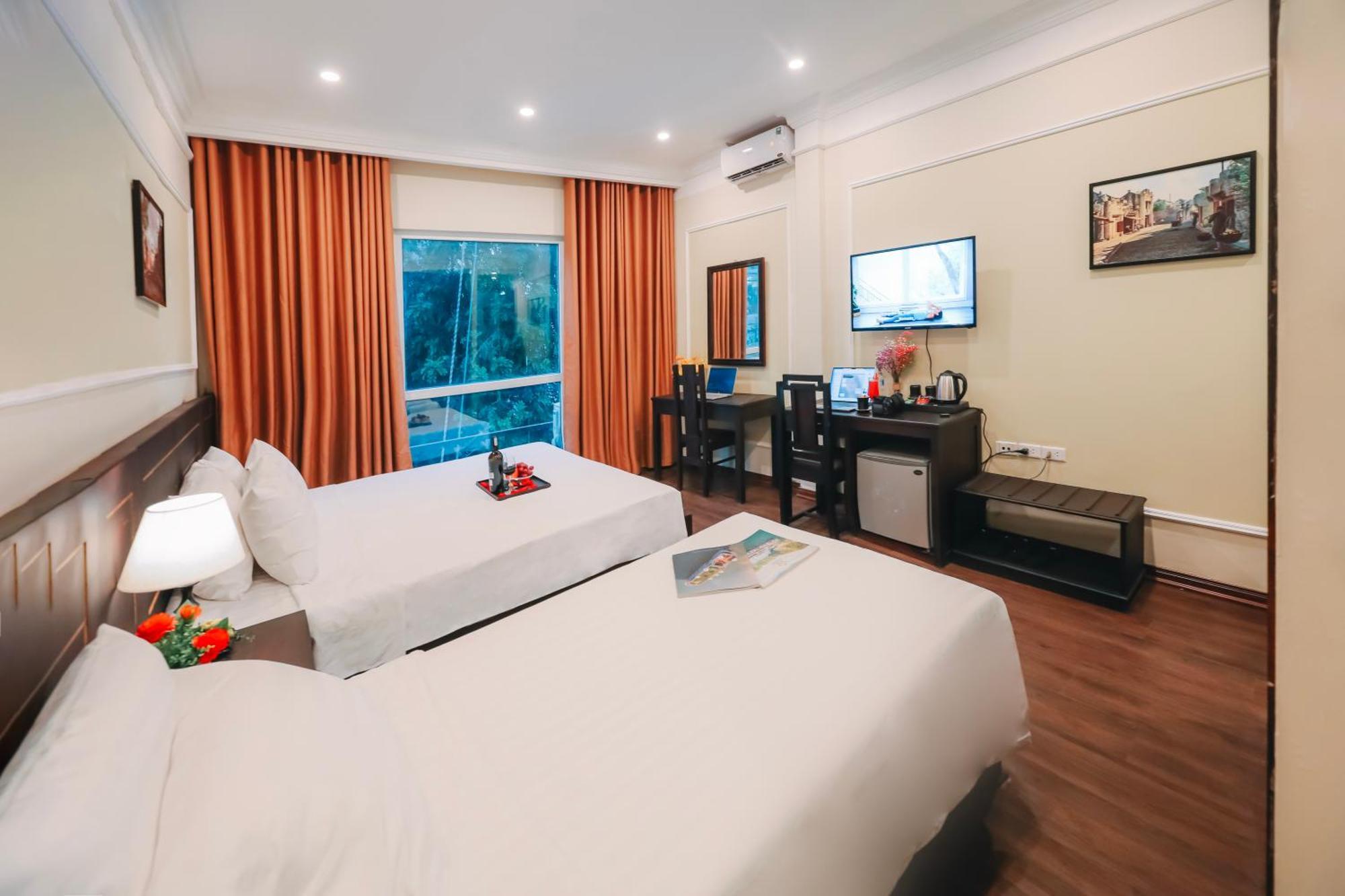 Ha Noi Lake View Hotel & Travel ハノイ市 エクステリア 写真
