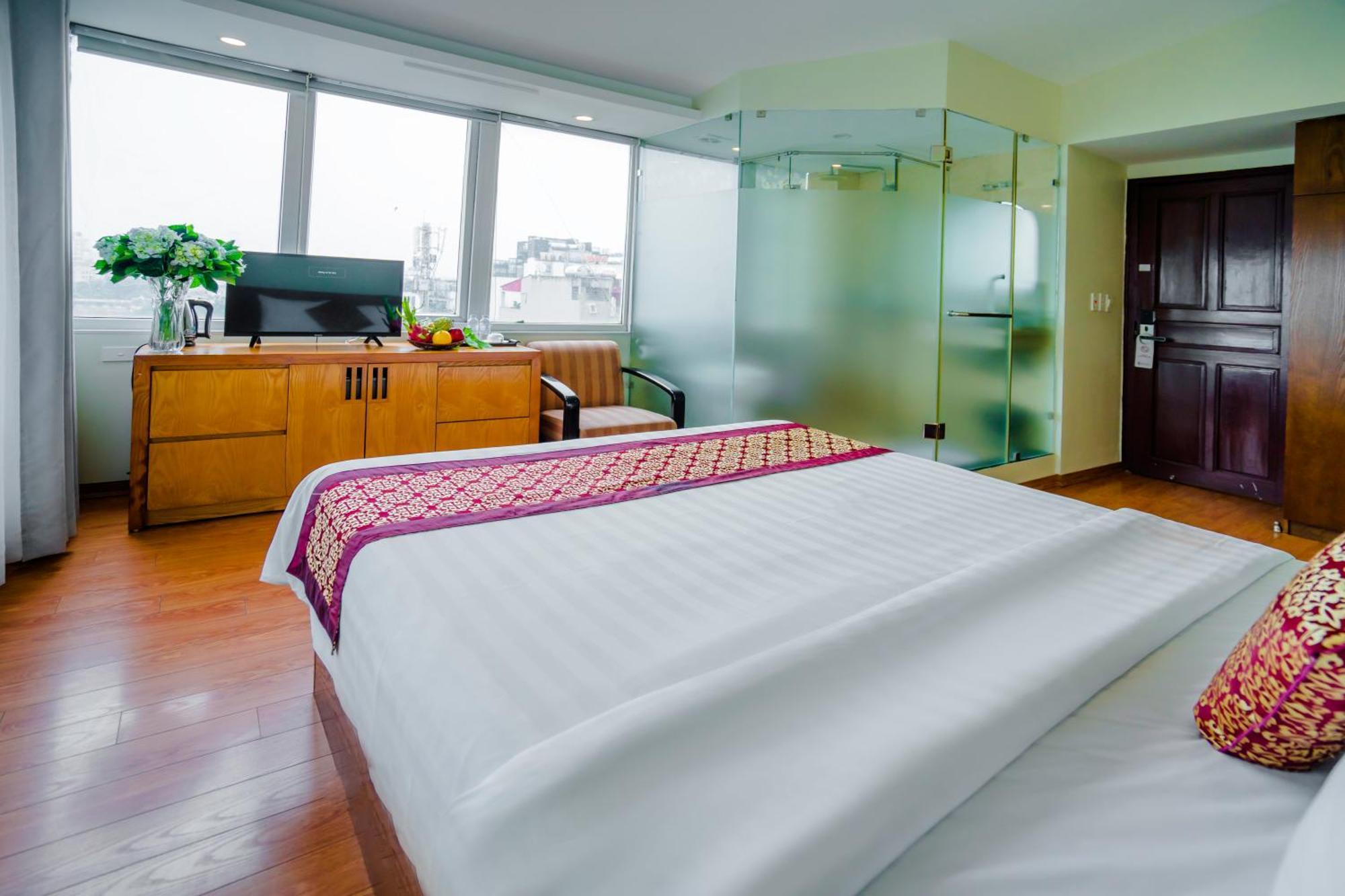 Ha Noi Lake View Hotel & Travel ハノイ市 エクステリア 写真