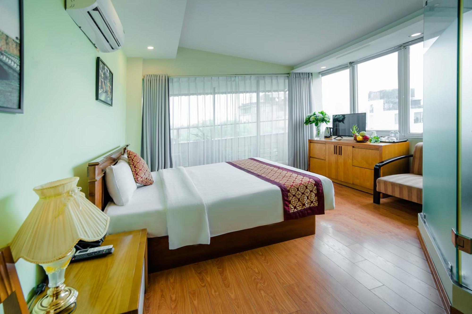 Ha Noi Lake View Hotel & Travel ハノイ市 エクステリア 写真