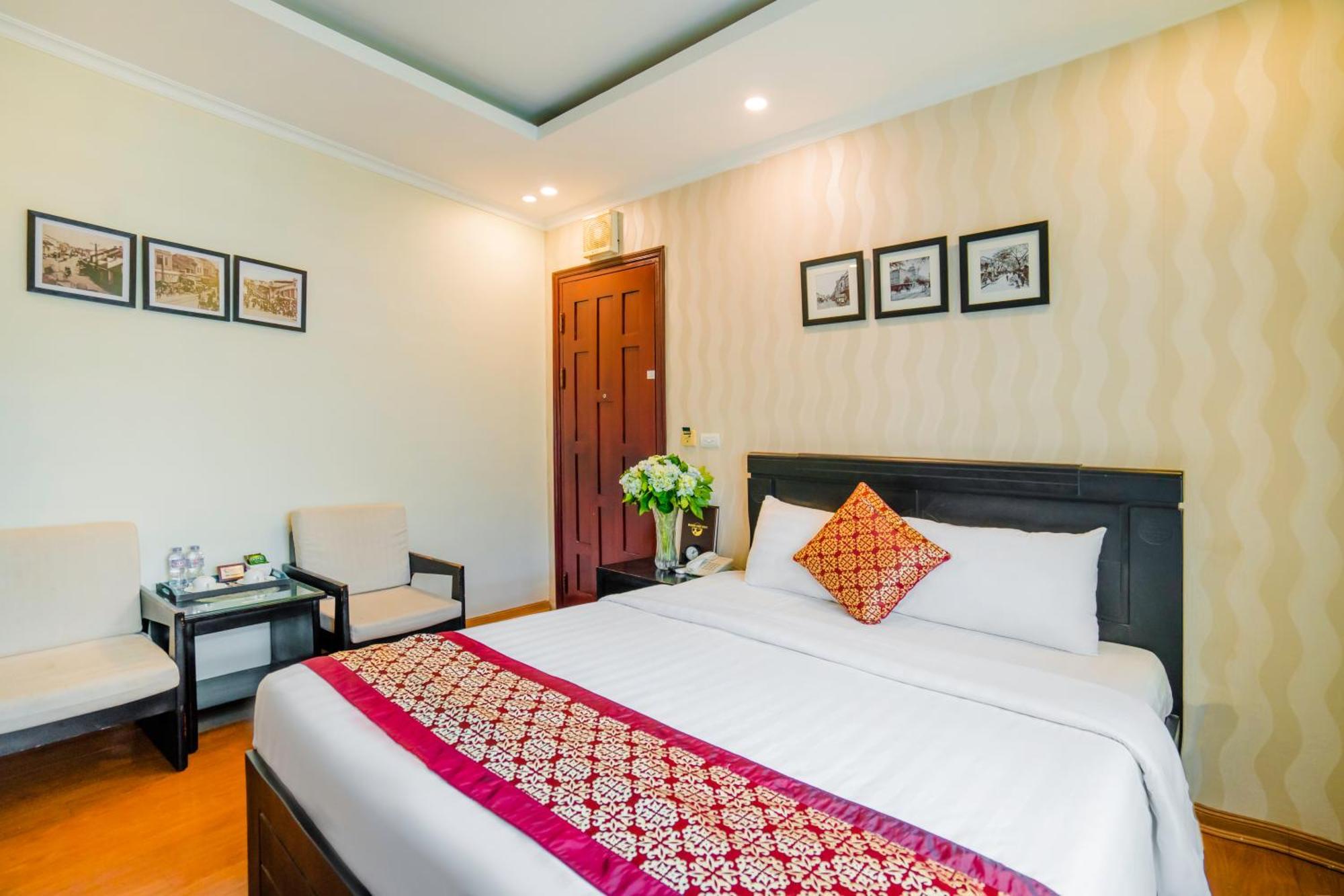 Ha Noi Lake View Hotel & Travel ハノイ市 エクステリア 写真