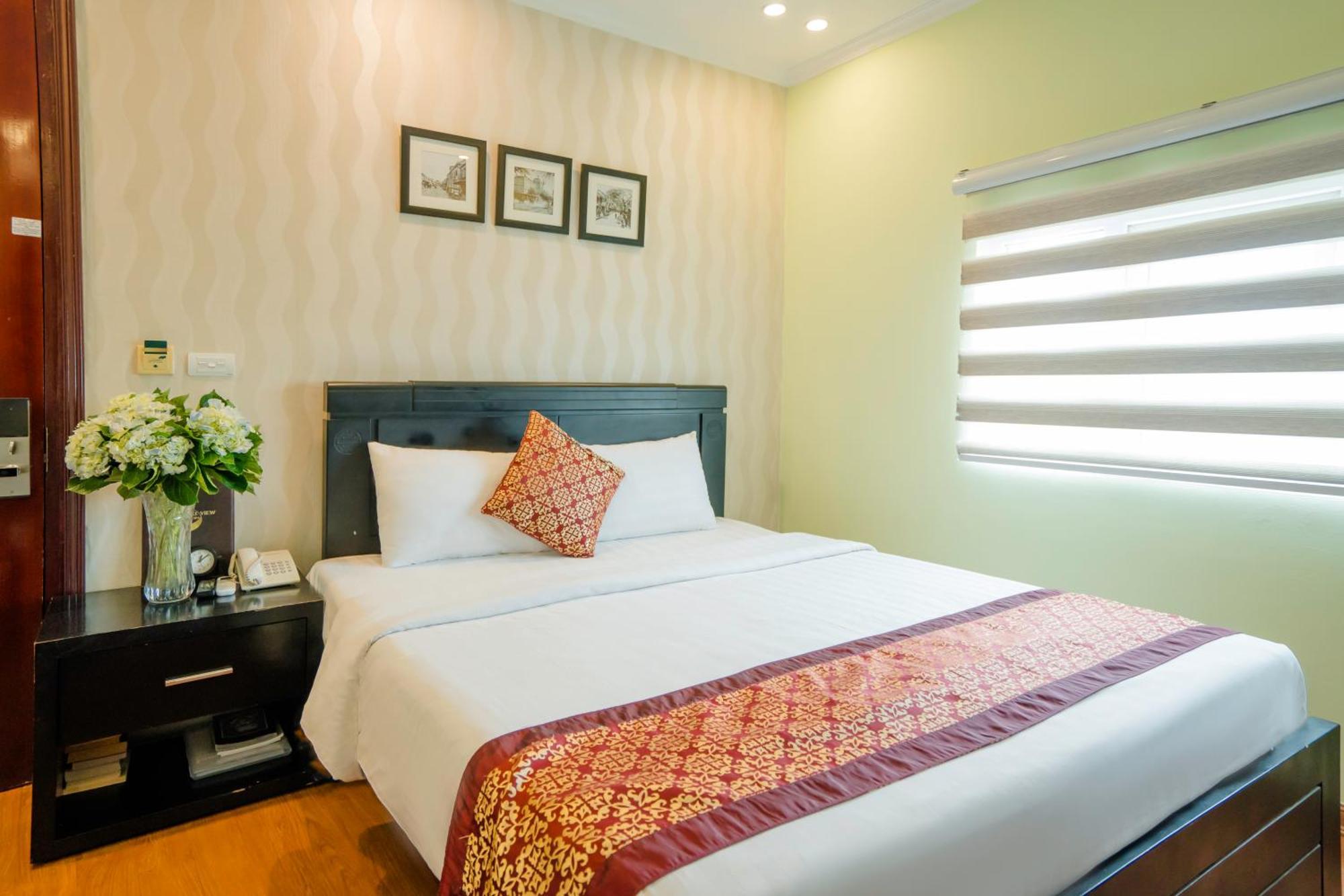 Ha Noi Lake View Hotel & Travel ハノイ市 エクステリア 写真